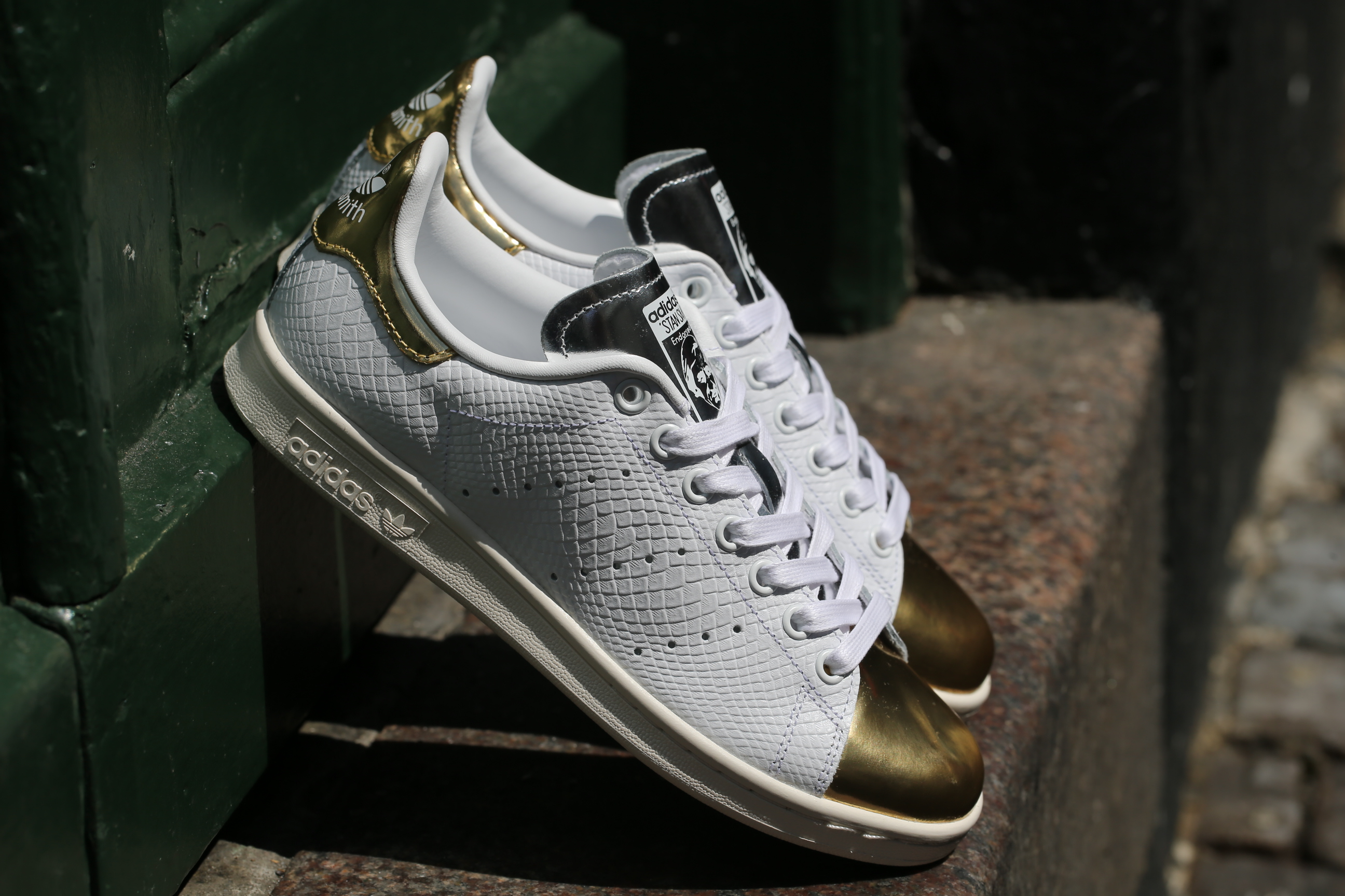 Ongeschikt Mordrin Ontslag adidas Originals Stan Smith – Ftwr White / Ftwr White / Gold Metal – STASP