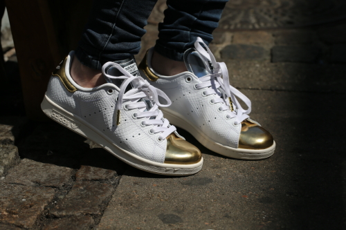 adidas Stan Smith – Footwear White / Footwear White / gold Met.