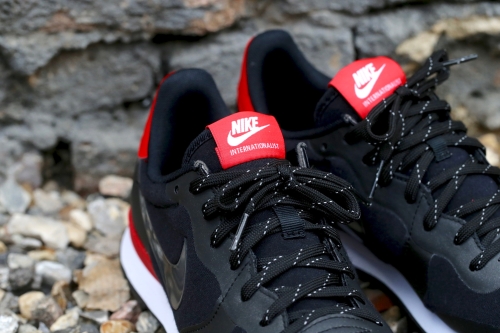 Nike Wmns Internationalist TP - Black / Challenge Red / White