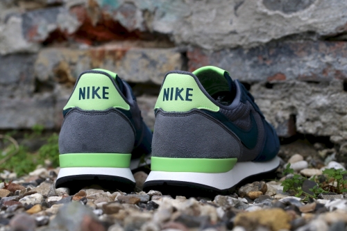 Nike Wmns Internationalist - Mid Teal / Teal / Cool Grey / Ghost Green