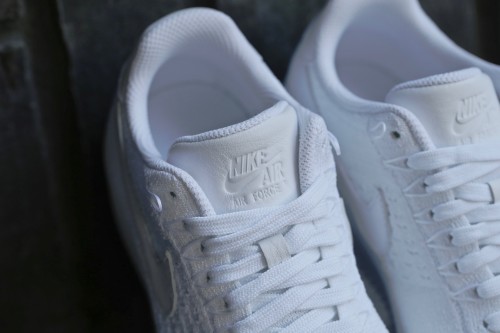 Nike W Air Force 1 Flyknit Low - White / White