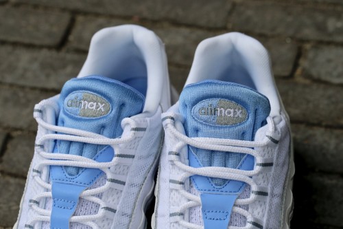Nike Air Max 95 Essential - White / Chalk / Blue Stealth
