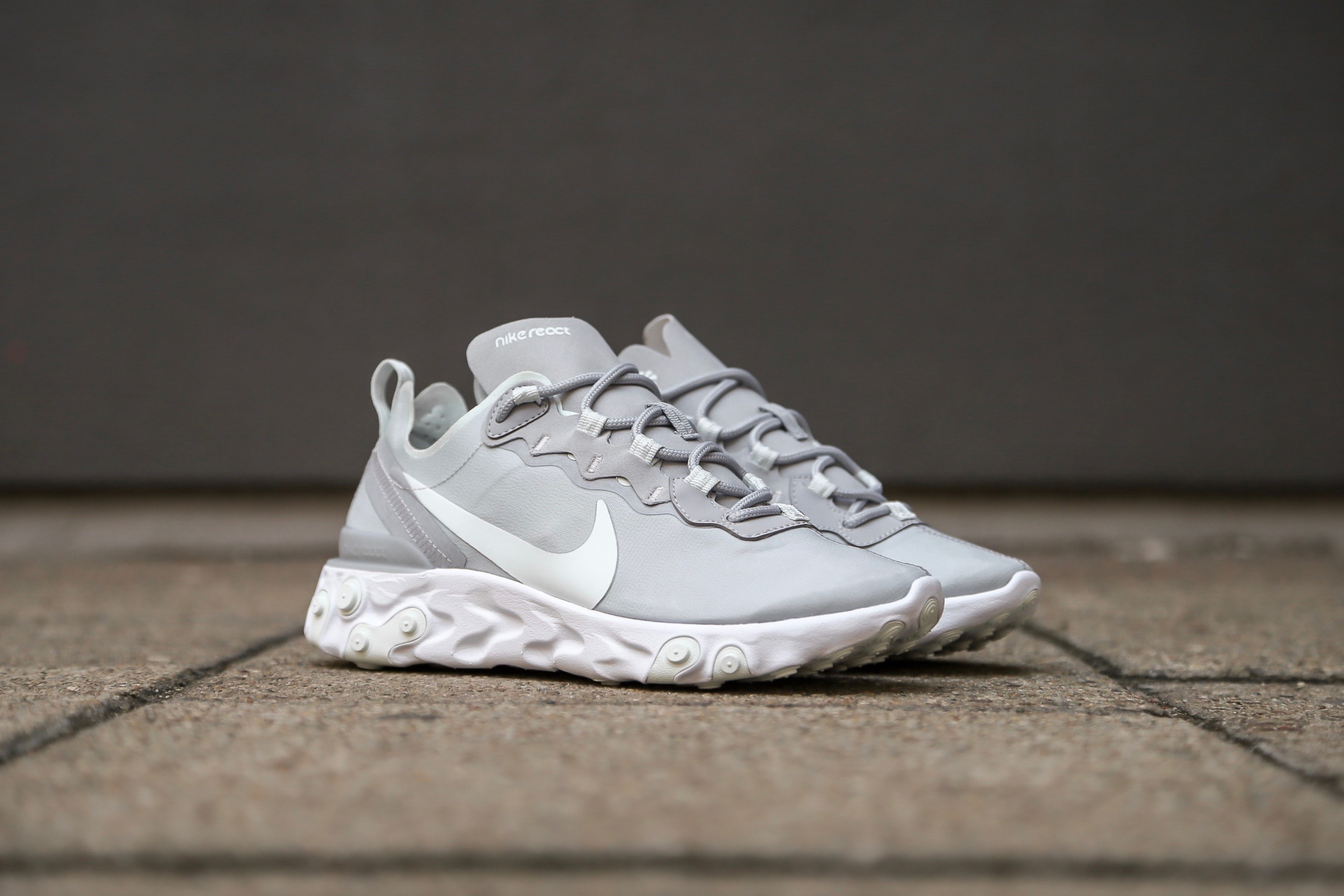 nike react element 55 grey and white